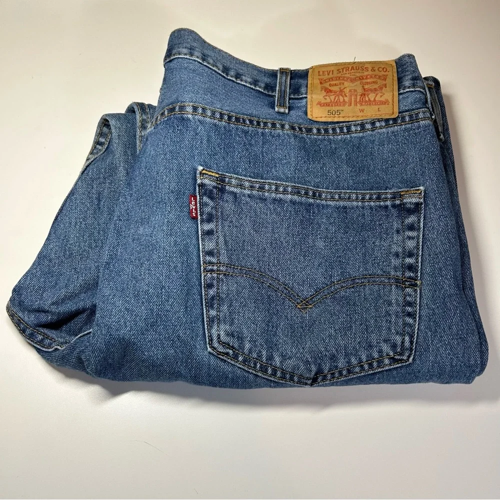 Levi’s 505 Men's Regular Fit Straight Leg Blue Denim Jeans Pants Size 44 x 32